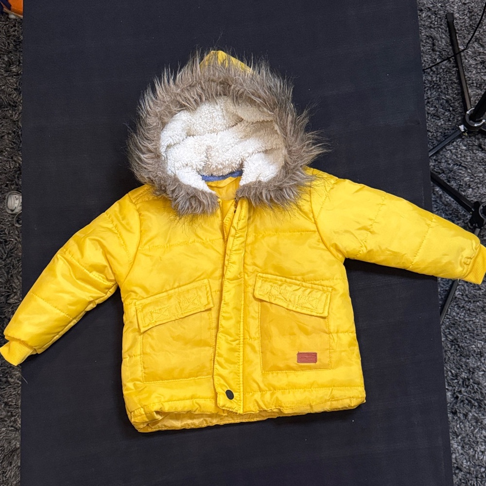 Yellow 7 Mankind Toddler Puffer Jacket/coat with Faux Fur Trim 2T